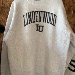 【Champion】リンデンウッド大学リバースウィーブスウェット（灰）カレッジロゴ