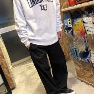 【Champion】リンデンウッド大学リバースウィーブスウェット（灰）カレッジロゴ